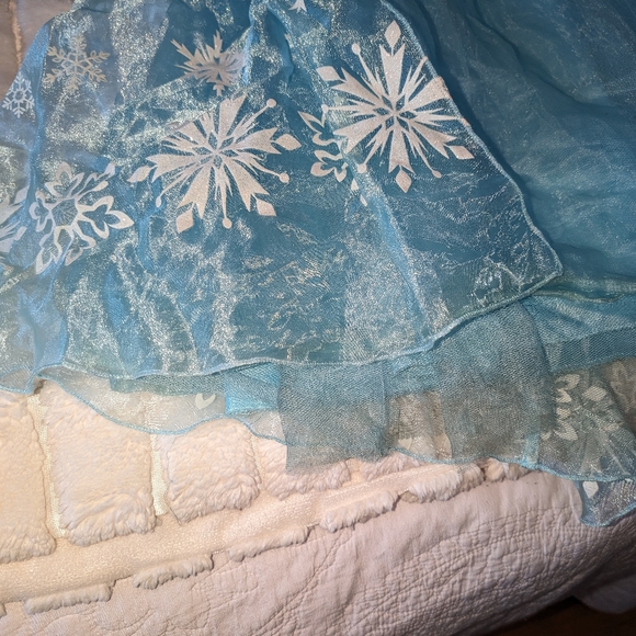 DELUXE Disney Princess Elsa snow queen Frozen costume size 5/6 - Picture 4 of 8